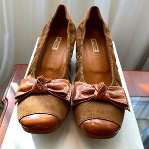 Paul Green Brown Wedges with Bow Detail